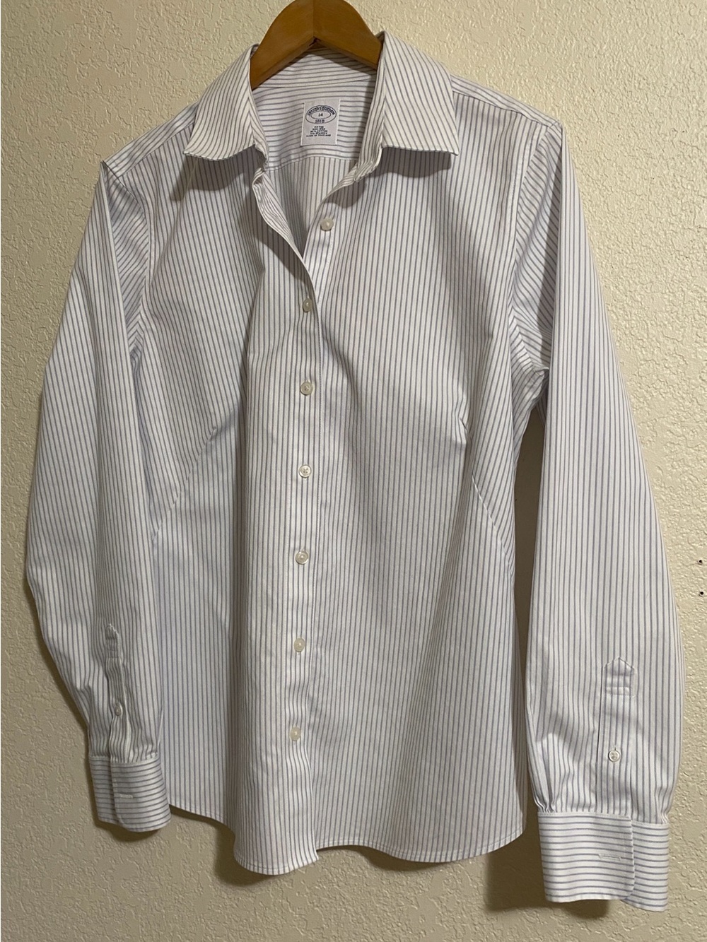Women Brooks Brothers 1818 White/Light Blue Pinstripe Collared Button Shirt Sz14